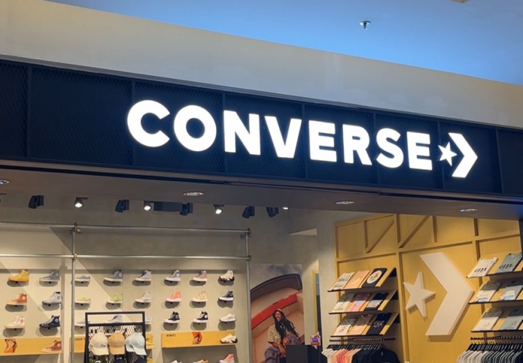 Brand Sepatu Ternama, Converse Hadir di Duta Mall Banjarmasin!